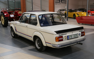 
                                                    img-BMW-9
                        