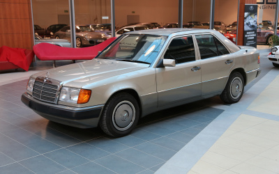 
                                                    img-Volvo, Saab, Mercedes-7
                        