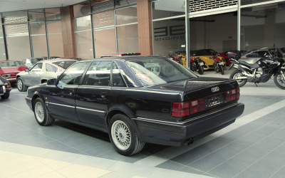 
                                                    img-Audi-4
                        